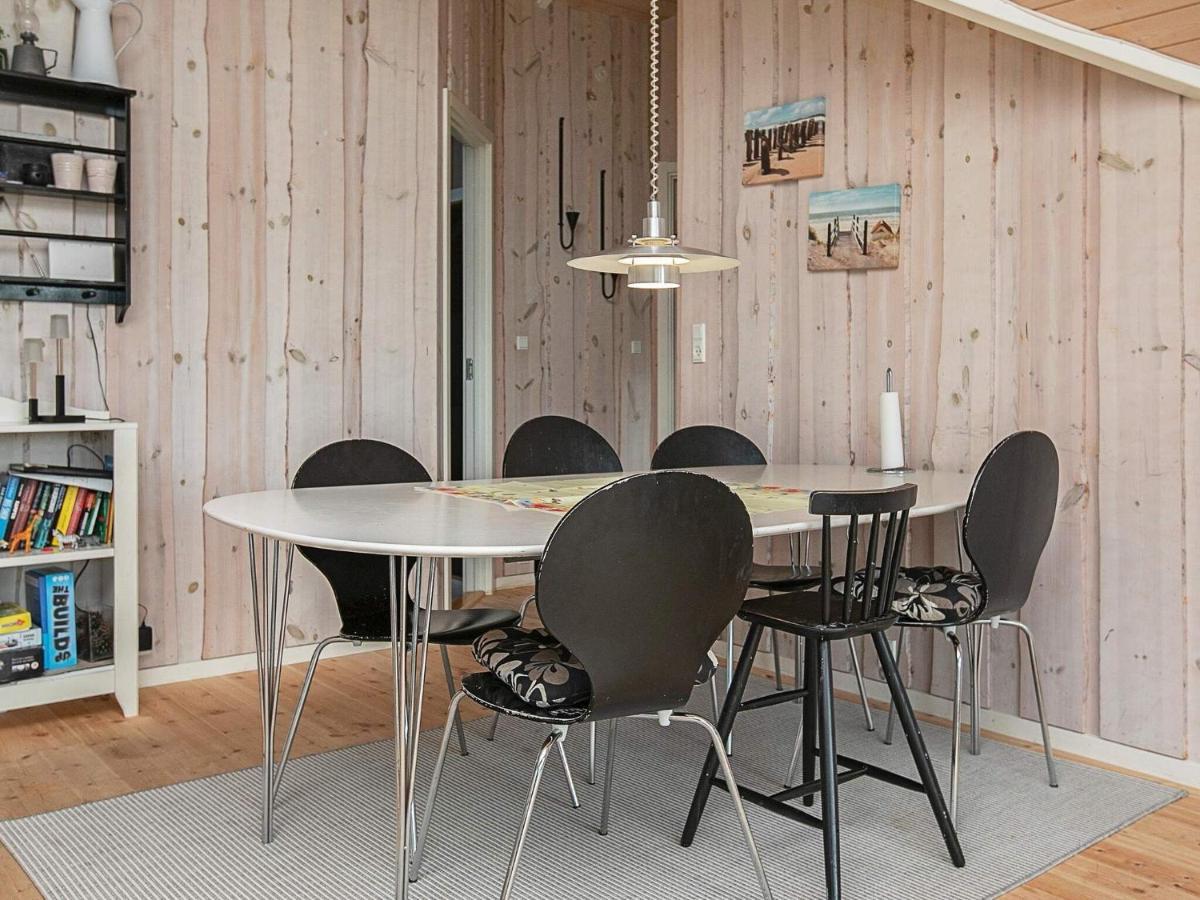 Four-Bedroom Holiday Home In Vaeggerlose 8 Bøtø By エクステリア 写真