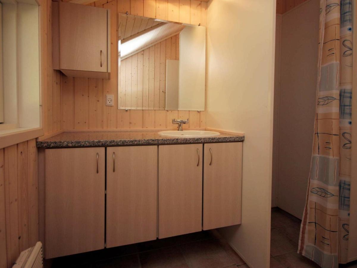 Four-Bedroom Holiday Home In Vaeggerlose 8 Bøtø By エクステリア 写真
