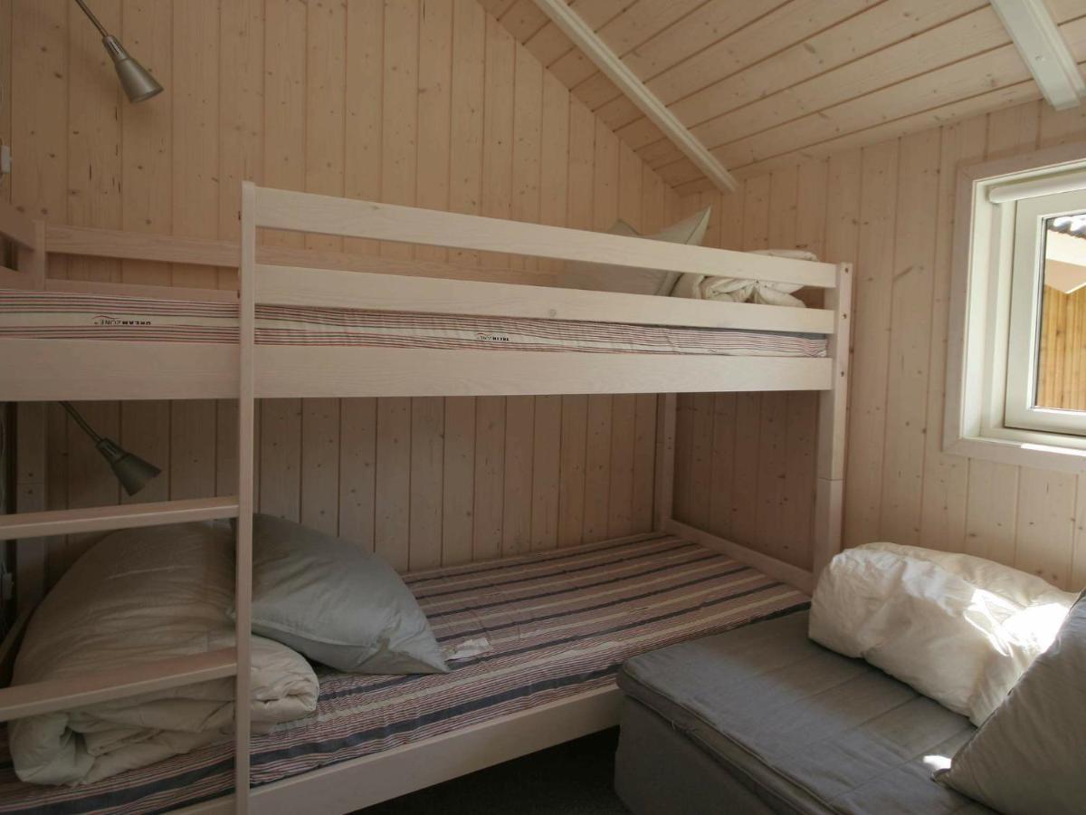 Four-Bedroom Holiday Home In Vaeggerlose 8 Bøtø By エクステリア 写真
